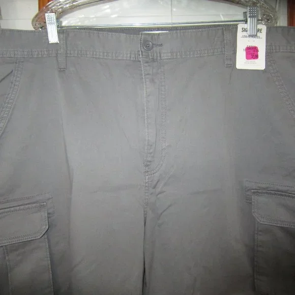 Signature by Levi's Cargo 10" Shorts Men's 46 NEW Gray 100% Cotton - Picture 3 of 6